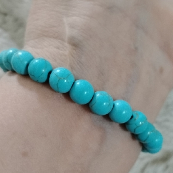 Chic Turquoise Beaded Bracelet - Picture 3 of 4